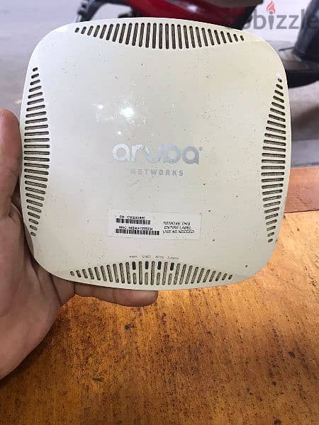 اكسس بوينت ومتحكم في الشبكات aruba 1