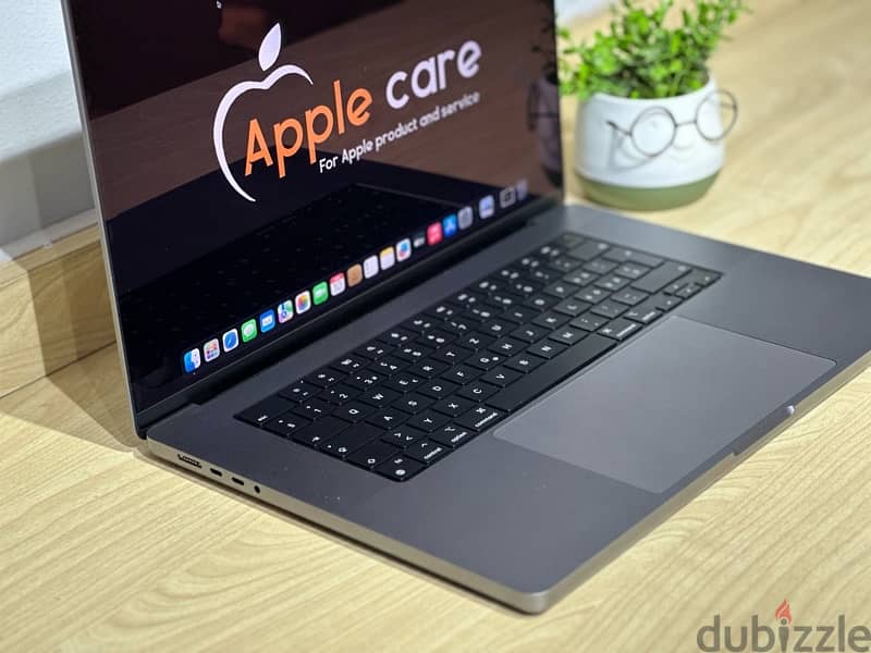 Macbook Pro M1 Pro 16- inch 12 Cycle 1
