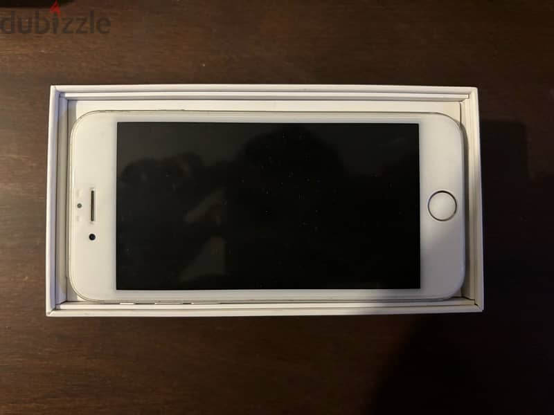 iphone 6s 64gb in very good condition 80% battery 1