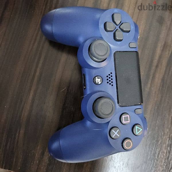 PS4 DualShock controller (Original) 1