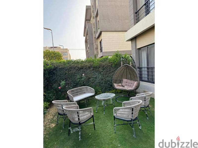 Apt with garden for rent in Fifth Square super lux 0
