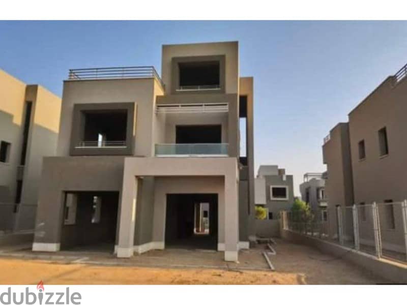 stand alone villa for sale, semi-finished, with roof and private garden, ready to move, with the largest open view and landscape 2