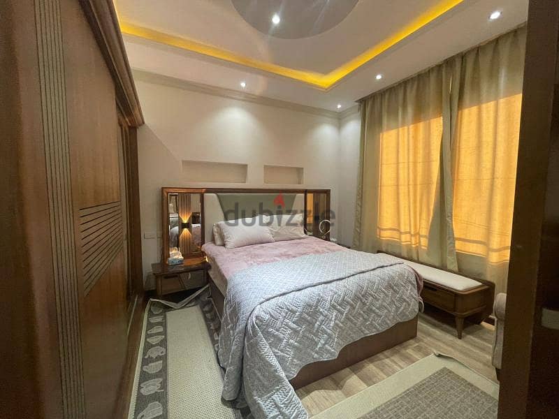 Fully furnished Penthouse for rent in Village Gate 18