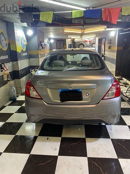 Nissan Sunny 2018 4