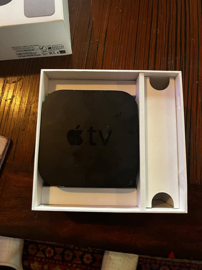 Apple Tv A1625 (no remote) 1