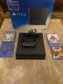 ps4 with its box 0