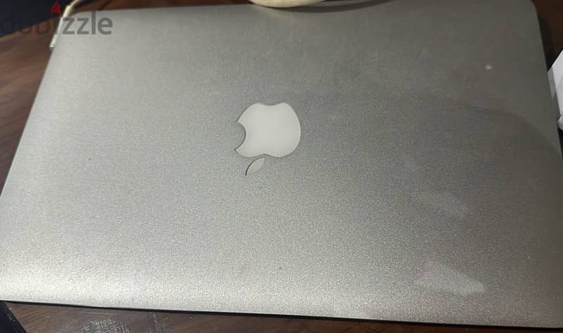 Macbook Air 11-inches , Mid 2011 1
