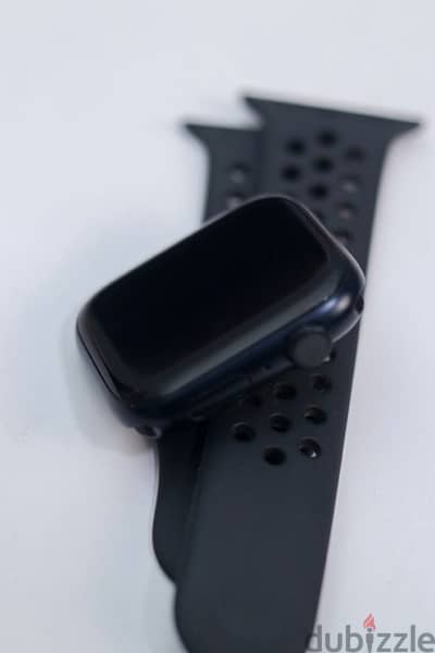 Apple Watch series 7 nike edition 3