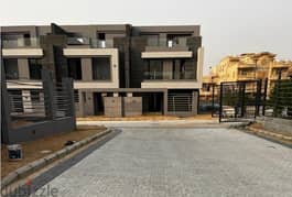 Twin villa 274m for sale in La Vista Patio Town New Cairo with 7 years installments   توين فيلا للبيع 274 متر في لافيستا الباتيو تاون التجمع الخامس