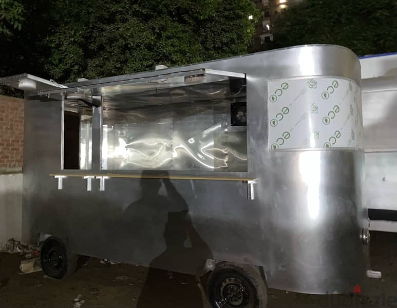 food truck  كرفان للبيع 1