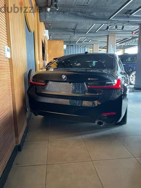 BMW 320i luxury 2023 11