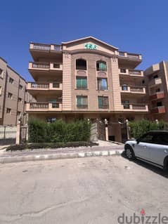 Roof 320m for sale directly on the middle link El Shorouk 2