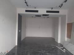 Commercial Store for Rent 66.5 SQM fully finished Al-Rehab / محل تجاري للإيجار تشطيب سوبر لوكس في الرحاب