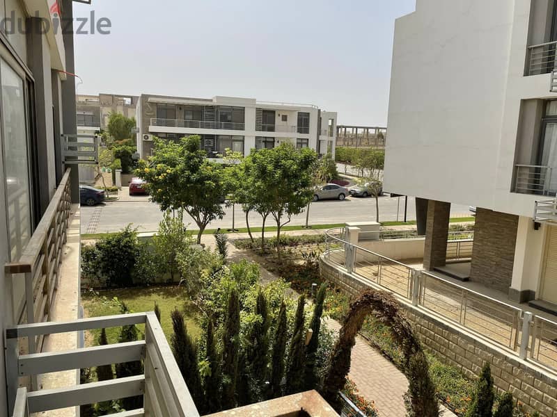 With a 42% discount, a distinctive apartment for sale in the heart of the settlement, Taj City, on the Suez Road, directly in front of Cairo Airport, 18