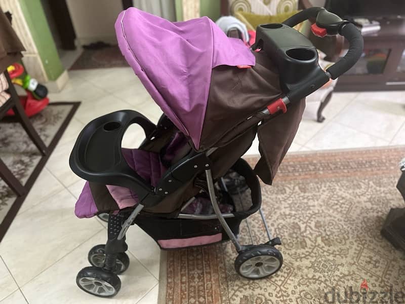 للبيع stroller junior حالة ممتازة 1