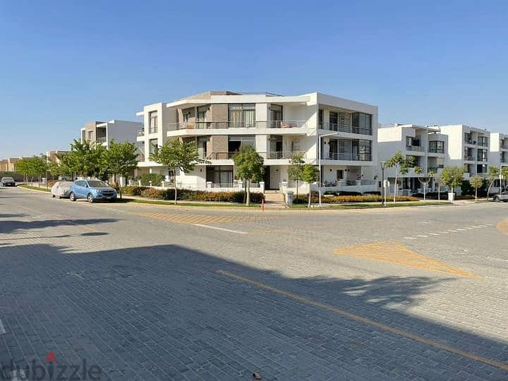 2-room apartment with panoramic view at a discount on cash or installments over 6 years in Taj City, Fifth Settlement, directly on the Suez Road 10