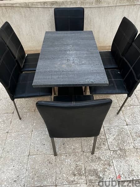طاولات وكراسي 4