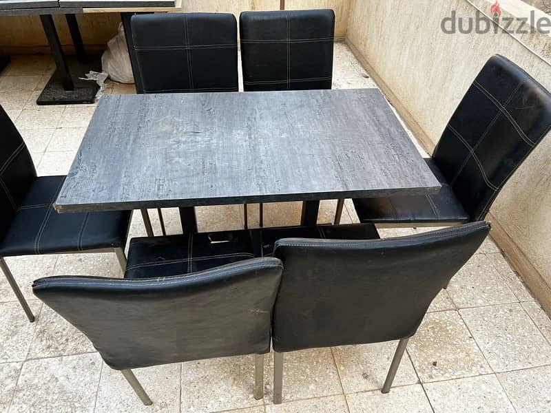طاولات وكراسي 5