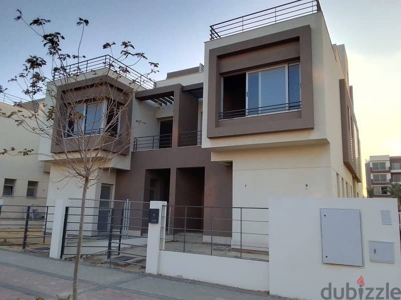 Twin house for sale in the best location in New Cairo, ready to move Palm Hills 4