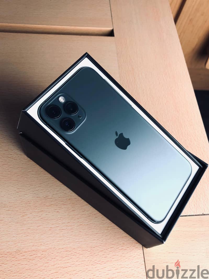 عرض اليوم iphone 11pro 256GB كسر زيرو بضمان وفاتورة معتمدة 3