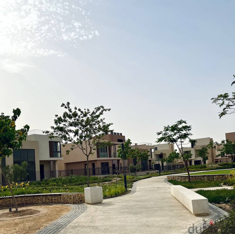 With Lowest Price And Installments Town House Middle For Sale IN Sodic East 5