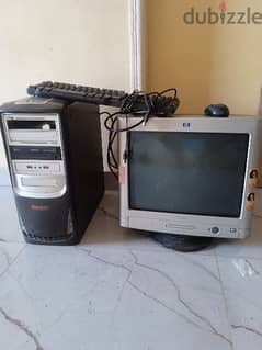 جهاز كمبيوتر كامل للبيع