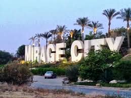 فيلا ستاند الون 680م للبيع متشطبة بفيو جولف في ميراج سيتي MIRAGE City 3