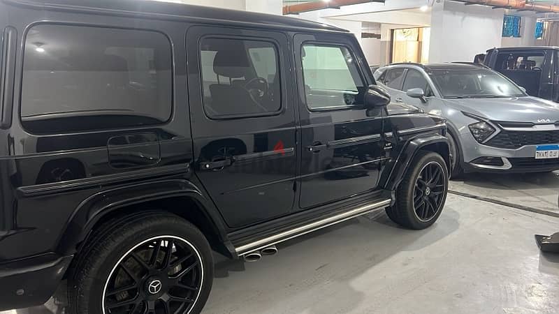 Mercedes G63 2022 for rent - سيارة مرسيدس للإيجار 2