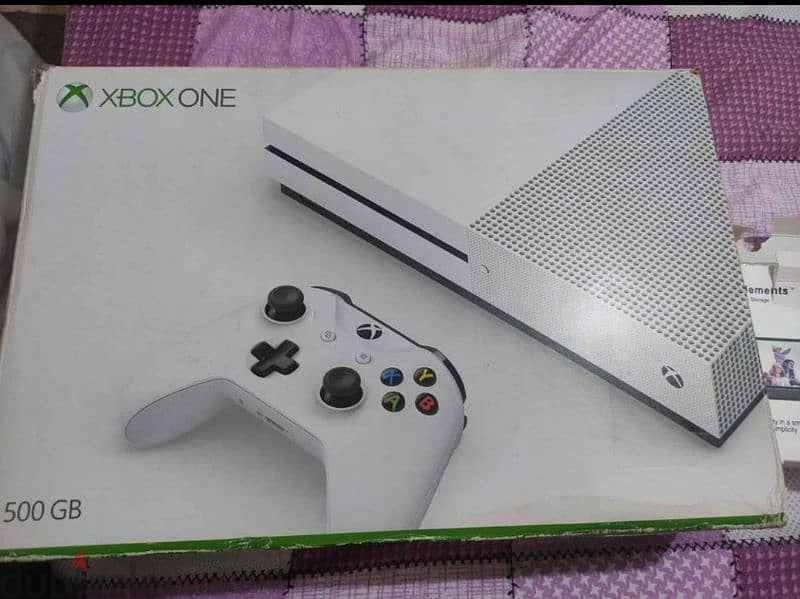 Xbox one s حاله زيرو كامل بكل حاجته وصلاته علبتو ودراعين اورجنال و٤٤ ل 0