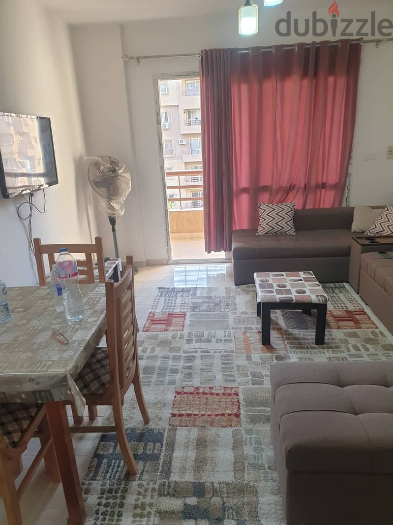 Furnished apartment for rent in Madinaty, 89 meters, in B6, a distinguished floor, with a wide garden view, next to services 1