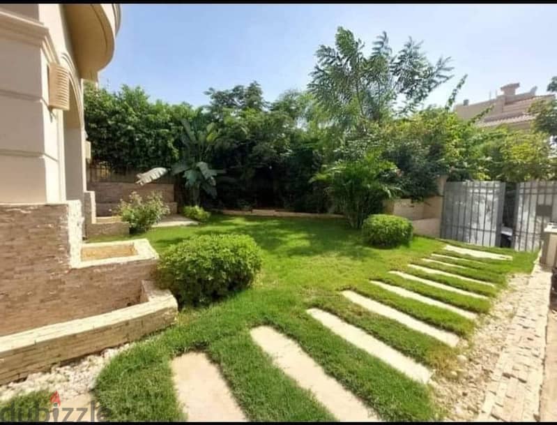 A very special view villa for sale in Stone Park Compound for sale, direct on the ring road, Sur Sur, with Katameya Heights 2