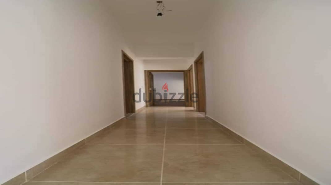 Ground floor apartment with garden, luxurious finishes and immediate receipt in the heart of the Fifth Settlement in Al Marasem Compound 2