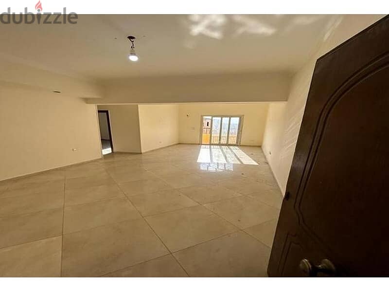 Apartment for sale in Palm Hills New Cairo with a down payment of 676,500 in the heart of the Fifth Settlement, with an installment of 8 years 12