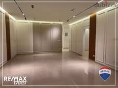 The most luxurious apartment 208m for sale in Green 5 0