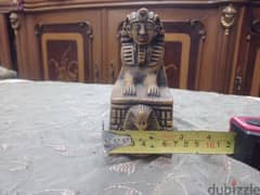 تمثال ابو الهول و الثلاث اهرامات غير معروف العمر
