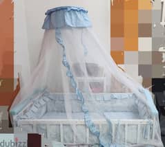 سرير اطفال وارد السعودية استعمال ٣ شهور