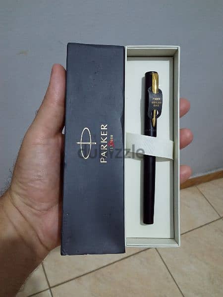 Parker Frontier Matte Black Gold Nib GT F 14