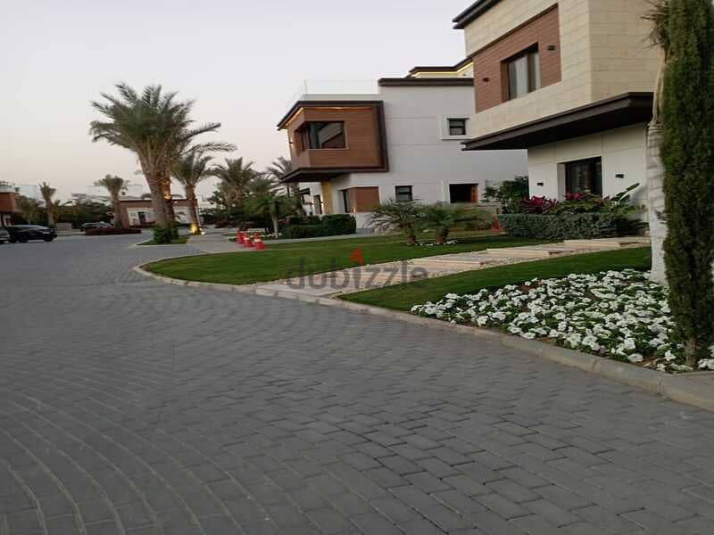 Amazing Town house with installments over 5 years for sale in Azzar 2 4