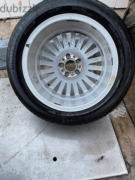 Mercedes-Benz wheel with tyre size 17 1