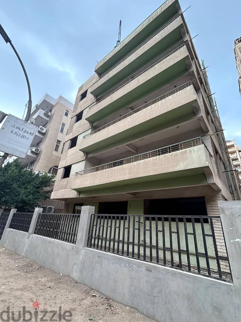 Building in Nasr City street parallel to Mostafa Al Nahhas and Abbas Al Akkad The building is available for inspection. The land area is 500 meters 1