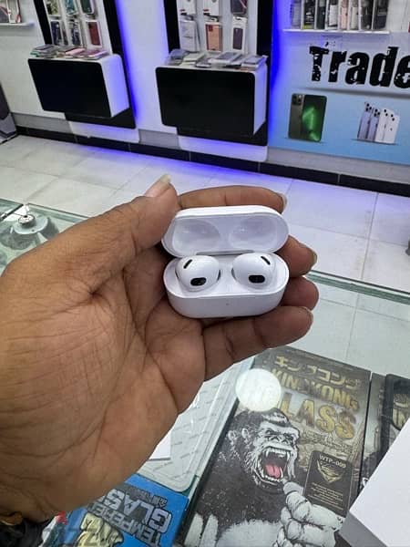 AirPods 3 اير بودز 3 حالتها زيرو  وارد الخارج 5