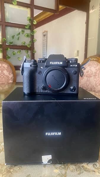 Fujifilm XT3 With 2 lenses 0