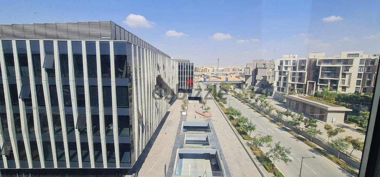 مكتب اداري للبيع مساحته 131 متر التسعين الجنوبي التجمع الخامس القاهرة الجديدة قريب من الجامعة الامريكية 8