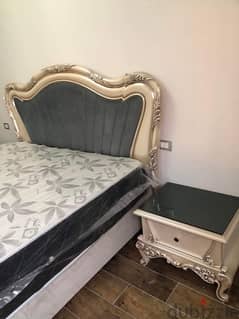 غرفة نوم للبيع استعمال سنة