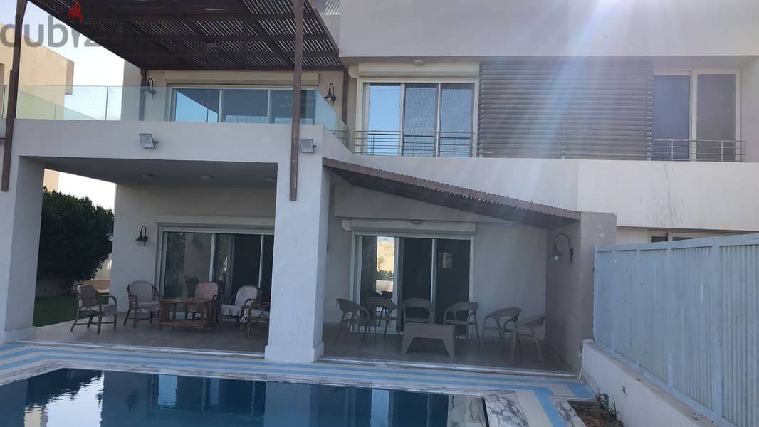 Twin House Villa for sale in Hacienda Bay with ACs 3