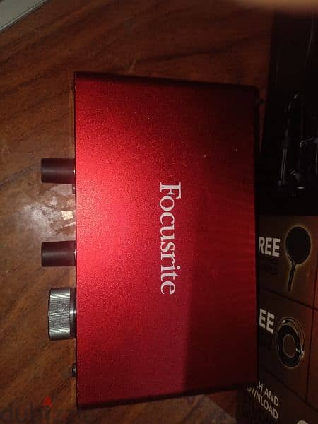 مايك rode nt1-a وكارت صوت focusrite solo 2