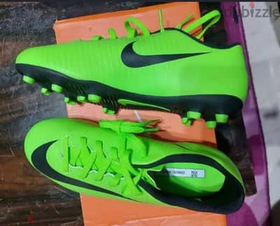 Football shoes