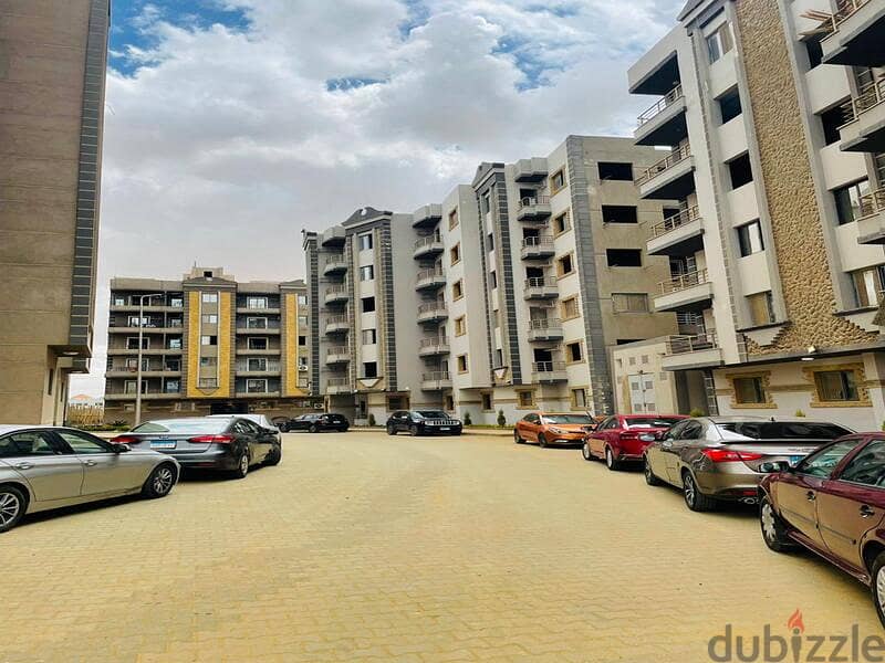 Apartment for sale, immediate receipt, in a fully-serviced compound 9