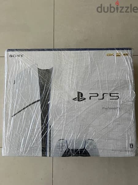 PlayStation New ( Slim ) disk version . 1 TB with 2 controllers 3