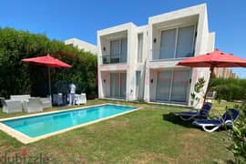 Receive your villa with a private pool in Porto Golf 0